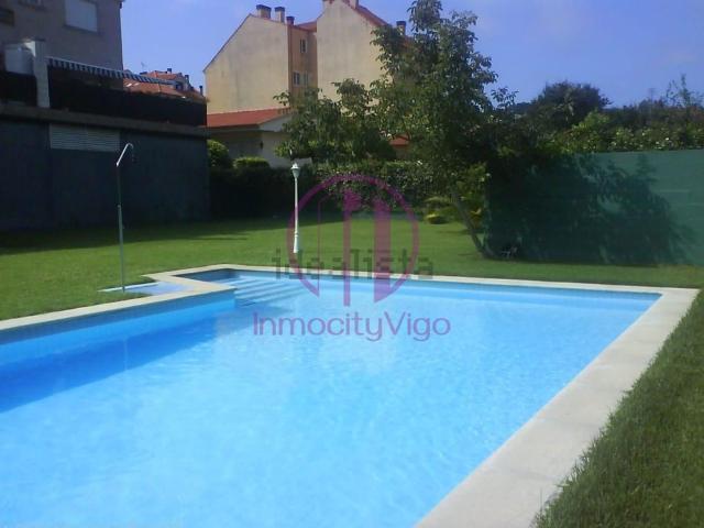 Ático en alquiler en A Angustia, Vigo