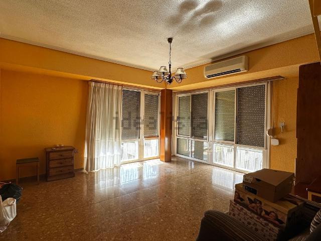 Piso en venta en La Cruz, el Vinalopó Mitjà / El Vinalopó Medio
