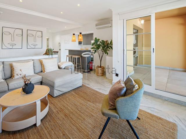 Dúplex en venta en Nueva Andalucía, Costa del Sol Occidental
