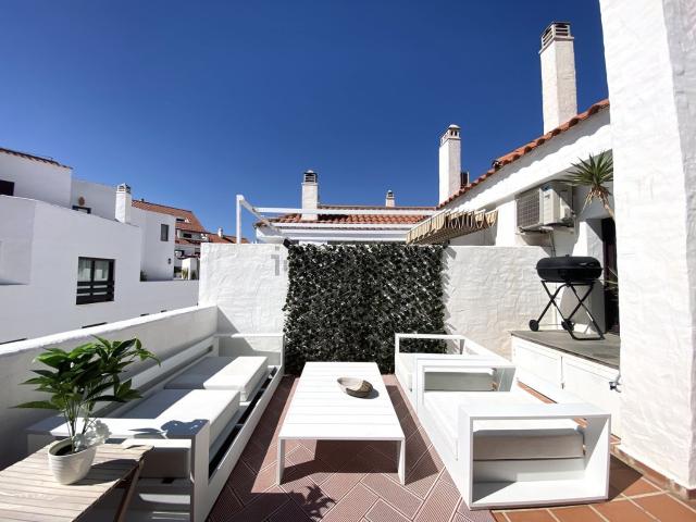 Dúplex en alquiler en Nueva Andalucía, Costa del Sol Occidental