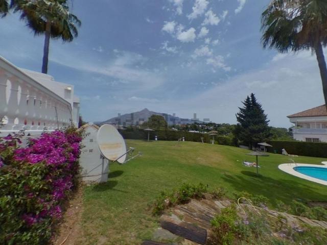 Dúplex en venta en Nueva Andalucía, Costa del Sol Occidental