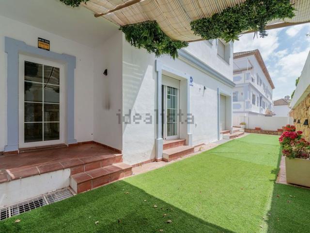 Dúplex en venta en Nueva Andalucía, Costa del Sol Occidental