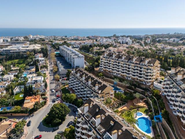 Dúplex en venta en Nueva Andalucía, Costa del Sol Occidental