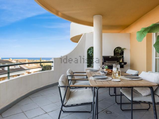 Dúplex en venta en Nueva Andalucía, Costa del Sol Occidental