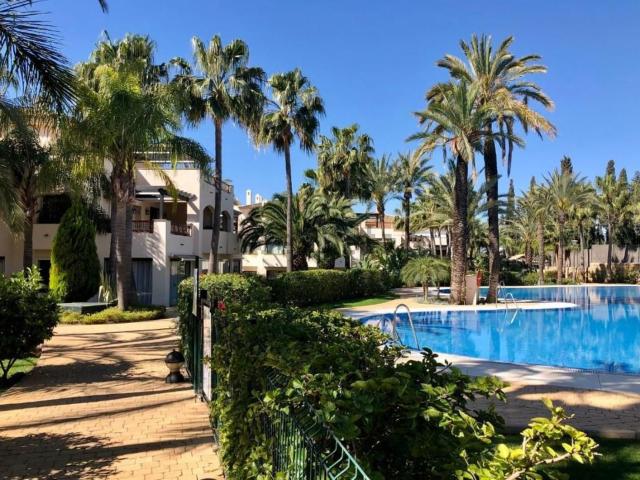 Piso en venta en Nueva Andalucía, Costa del Sol Occidental