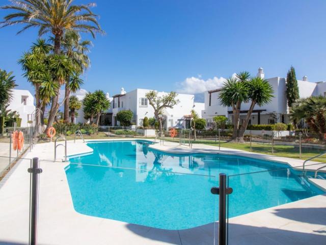 Piso en venta en La Alzambra, Marbella