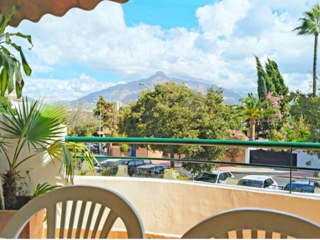 Dúplex en venta en Nueva Andalucía, Costa del Sol Occidental