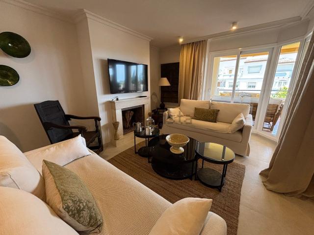 Dúplex en venta en Nueva Andalucía, Costa del Sol Occidental