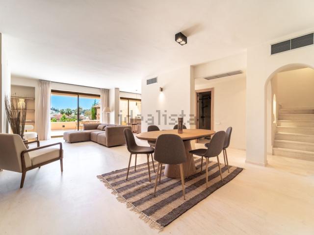 Dúplex en venta en Urbanización cataleya, Costa del Sol Occidental