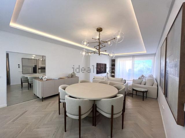 Ático en alquiler en Jardines de Nueva Atalaya Estepona, Estepona