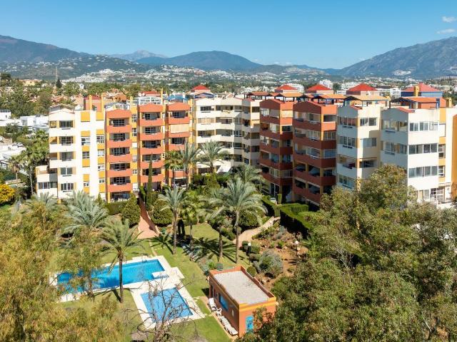 Ático en venta en Nueva Atalaya, Costa del Sol Occidental