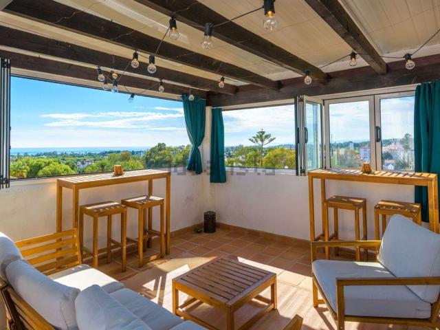 Ático en venta en Jardines de Nueva Atalaya Estepona, Estepona