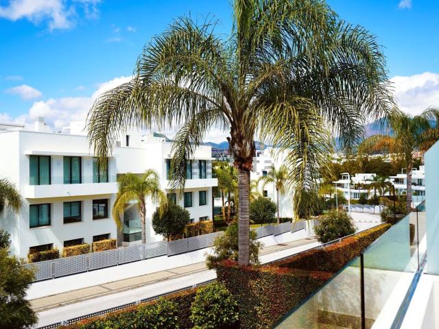 Piso en alquiler en Estepona, Cdad La Cartuja del Golf
