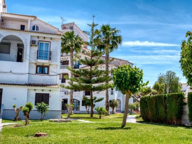 Dúplex en venta en Urbanización Calas Blancas, el Baix Segura / La Vega Baja