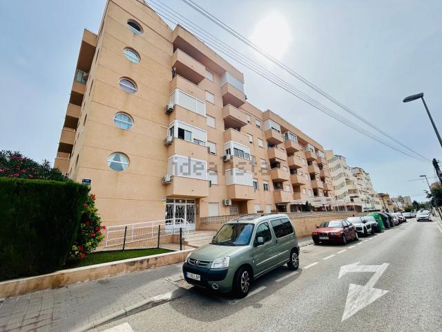 Piso en venta en Urbanización Calas Blancas, Torrevieja