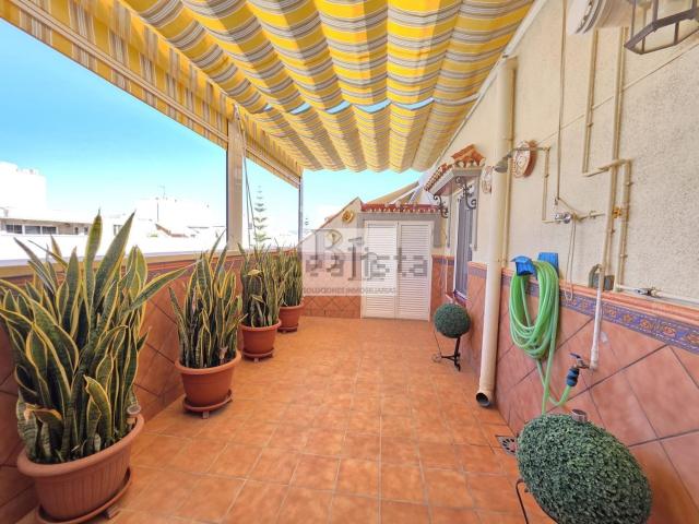 Ático en venta en Polígono Industrial Santa Barbara, Málaga