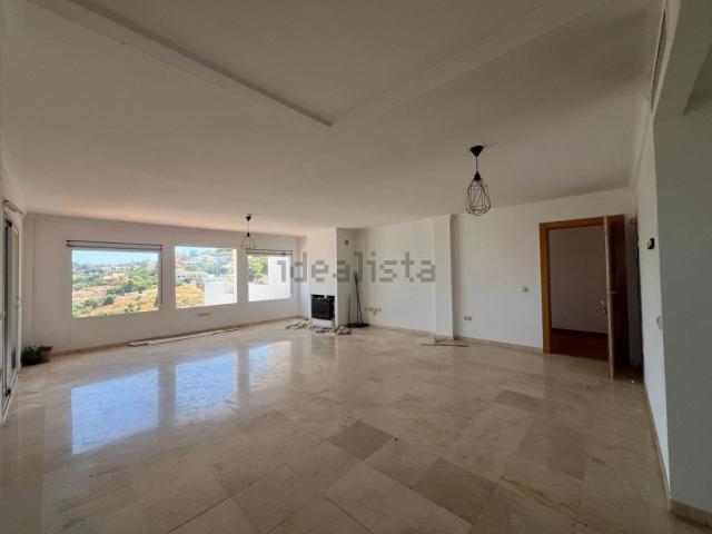 Piso en venta en La Mairena, Ojén