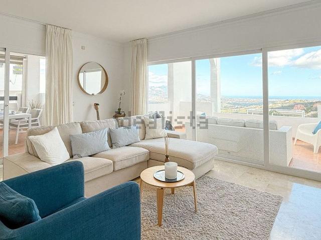 Piso en venta en La Mairena, Ojén