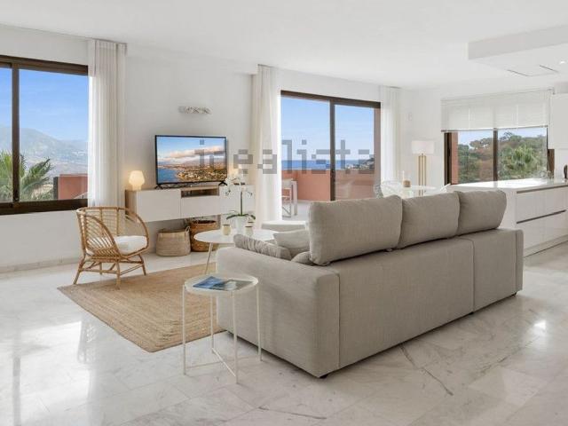 Piso en venta en La Mairena, Ojén