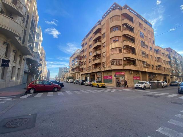 Piso en venta en Las Monserratinas, el Baix Segura / La Vega Baja