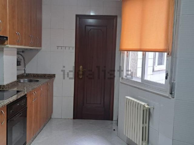 Piso en venta en As Lagoas, Gomesende