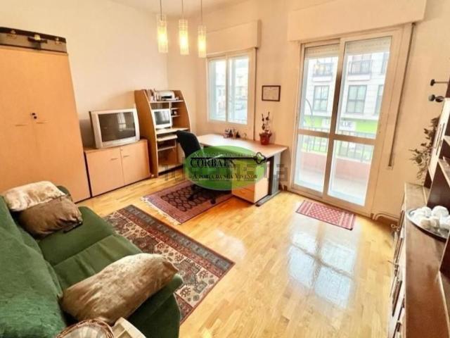 Piso en venta en Ourense, O Vinteún