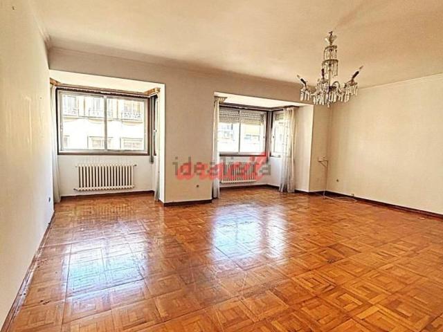 Piso en venta en Ourense, Casco Vello