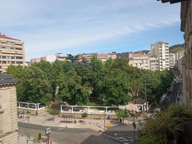 Piso en venta en Centro, Ourense
