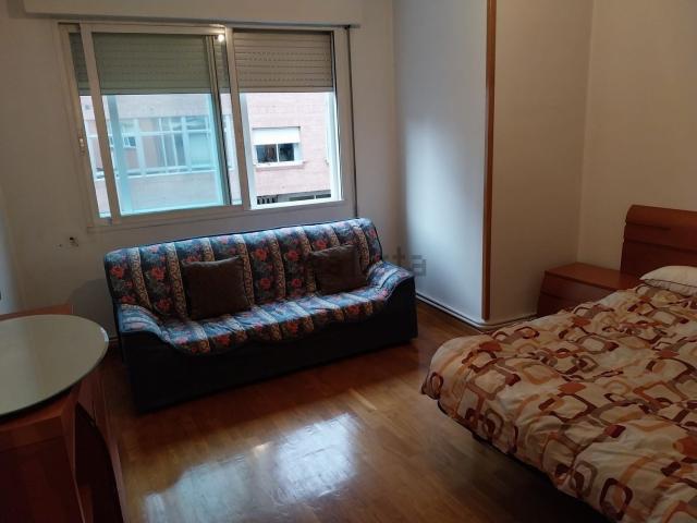 Piso en venta en O Vinteún, Ourense