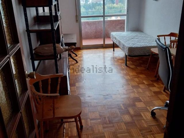 Piso en venta en Ourense, O Vinteún