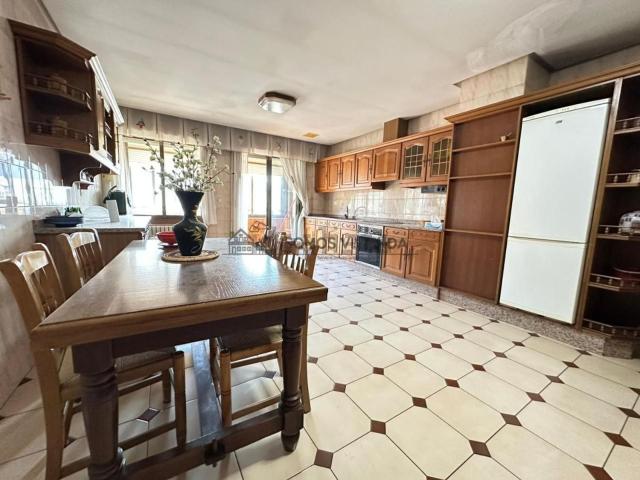 Piso en venta en Couto, Ourense