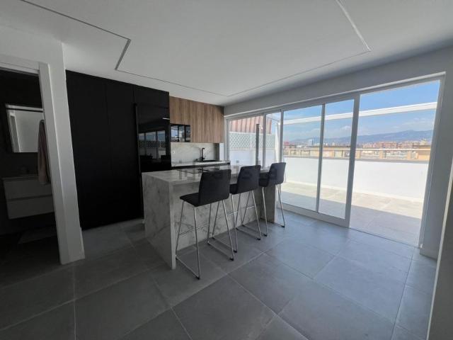 Dúplex en venta en Parque Mediterráneo, Málaga