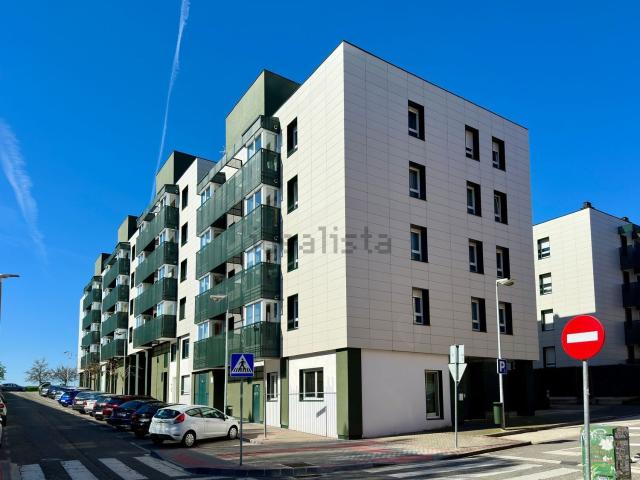 Piso en venta en Pamplona, Mendillorri