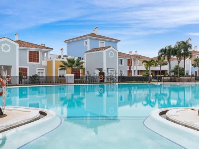 Ático en alquiler en El Pilar, Costa del Sol Occidental
