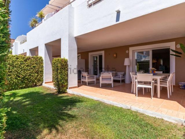 Piso en venta en El Pilar, Costa del Sol Occidental