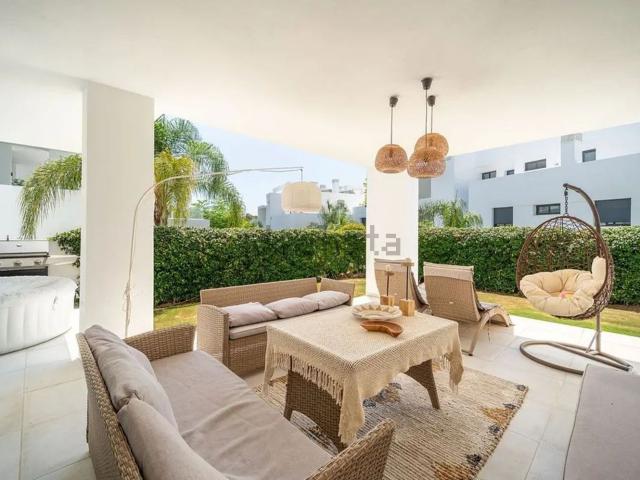 Piso en venta en El Pilar, Costa del Sol Occidental
