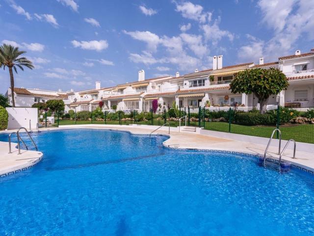 Ático en venta en El Pilar, Costa del Sol Occidental