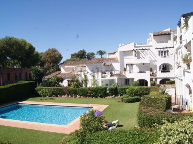 Piso en venta en El Pilar, Costa del Sol Occidental