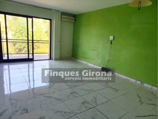 Piso en venta en Palau, Gironès