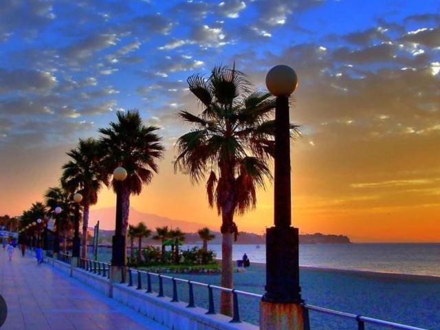 Piso en venta en Barriada Islas Canarias, Estepona