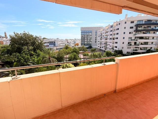 Piso en alquiler en Estebuna, Costa del Sol Occidental