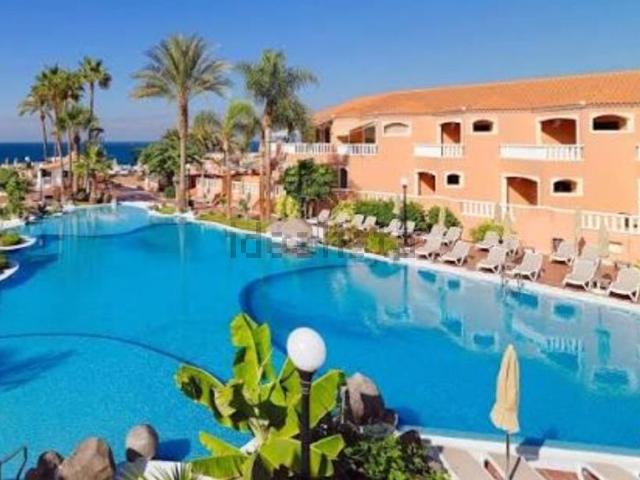 Piso en venta en Playas del Duque, Adeje