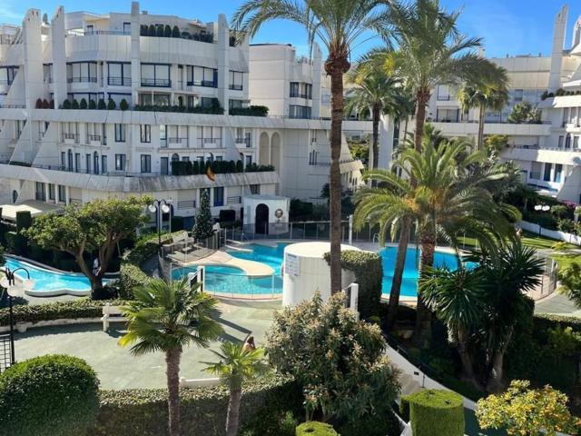 Dúplex en alquiler en La Carolina, Costa del Sol Occidental