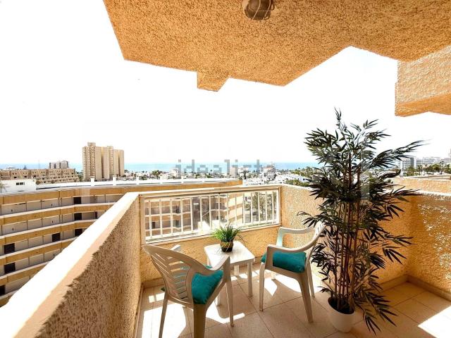 Piso en venta en San Eugenio Bajo, Adeje