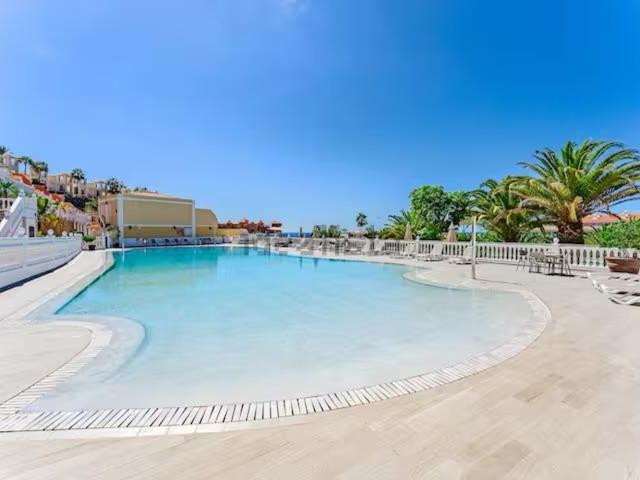 Piso en venta en Costa Adeje, Adeje