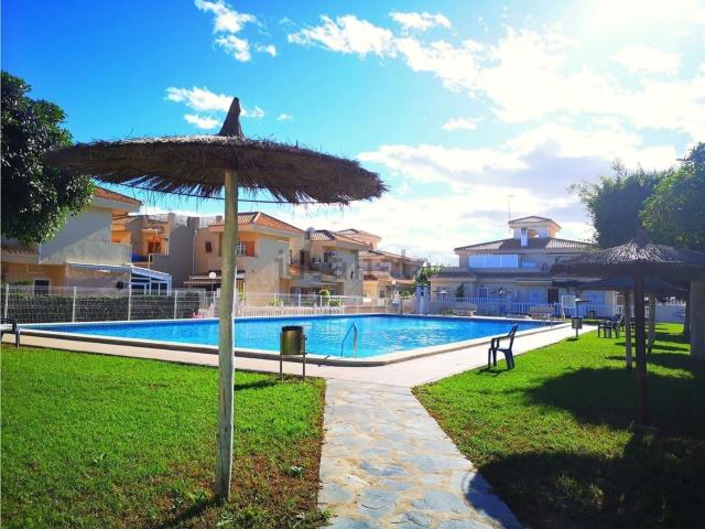 Dúplex en alquiler en Playa Flamenca II, Orihuela