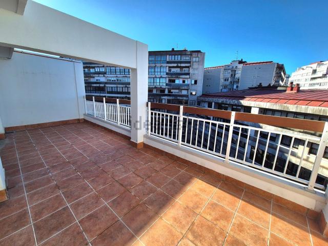 Ático en alquiler en San Xosé Obreiro, Vigo