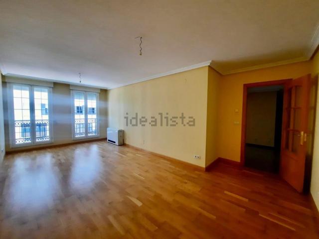 Piso en venta en Flores del Sil, El Bierzo