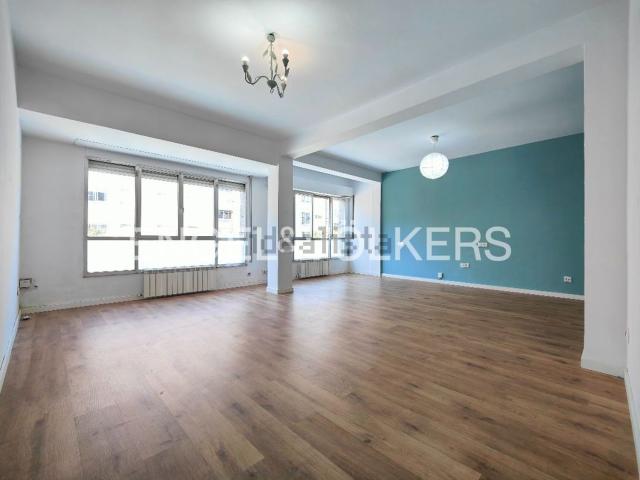 Piso en venta en A Virxe do Camiño, Pontevedra