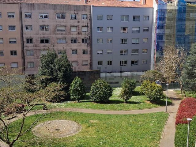 Piso en venta en A Virxe do Camiño, Pontevedra